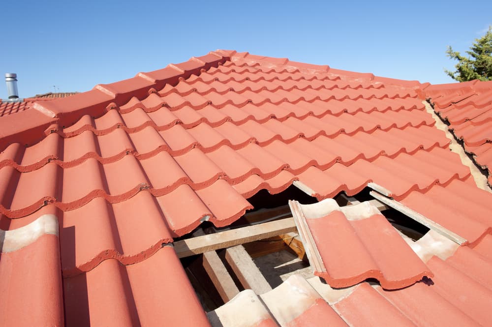 how-to-replace-roof-tiles-roofsonly